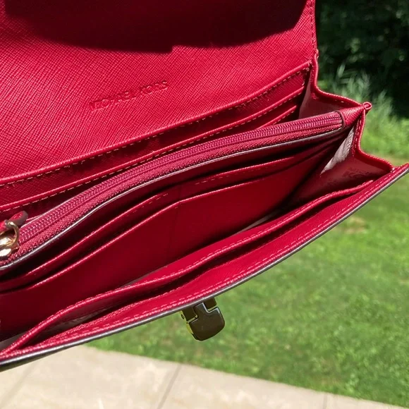 NEW Michael Kors Callie Cherry Red Leather Large Wallet Turn Lock Gold Hardware - Picture 10 of 17
